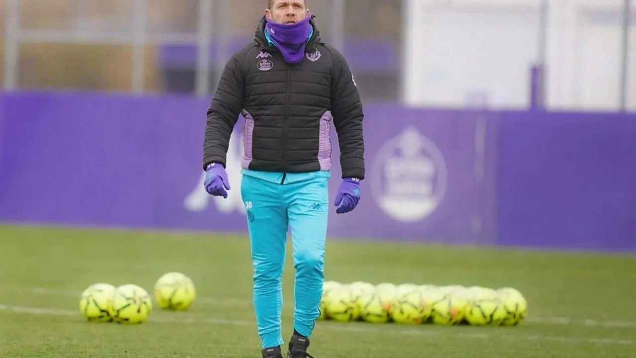 Luis Garcia Tevenet entrenador sesion Los Anexos Real Valladolid
