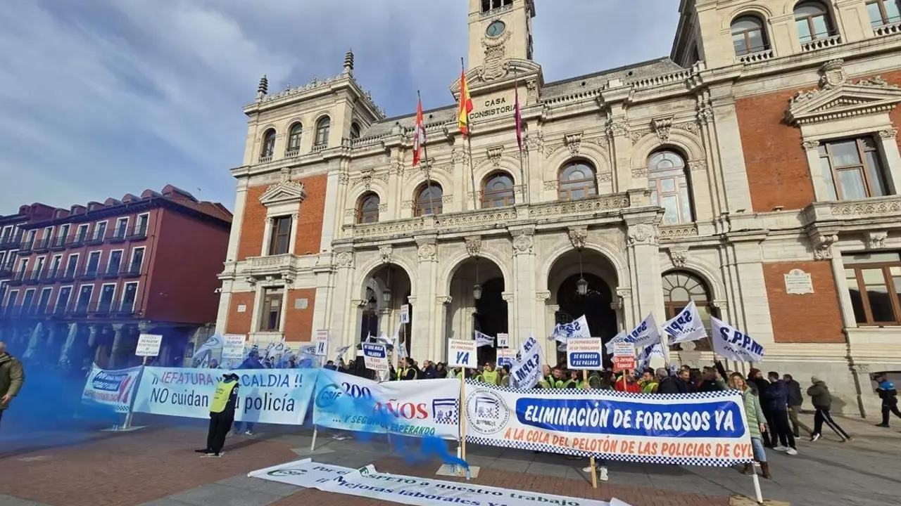 Concentracion agentes Policia Municipal Plaza Mayor condiciones laborales