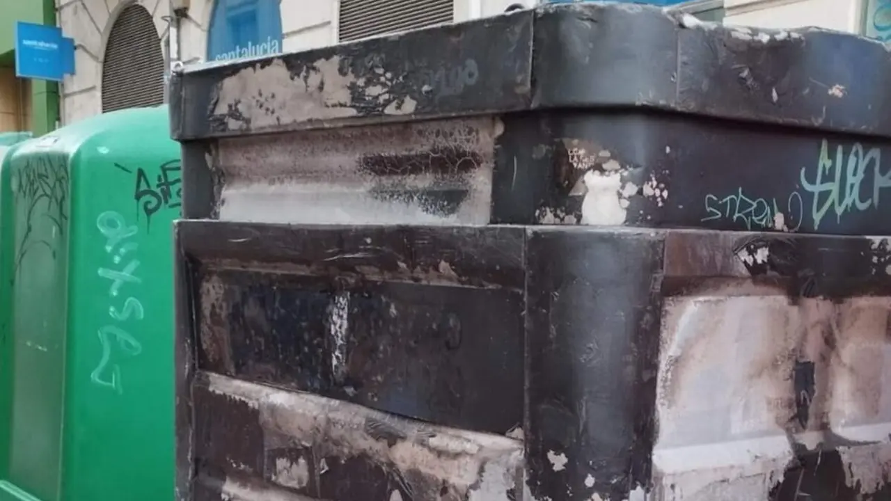 Contenedores de papel incendios sucesos Valladolid