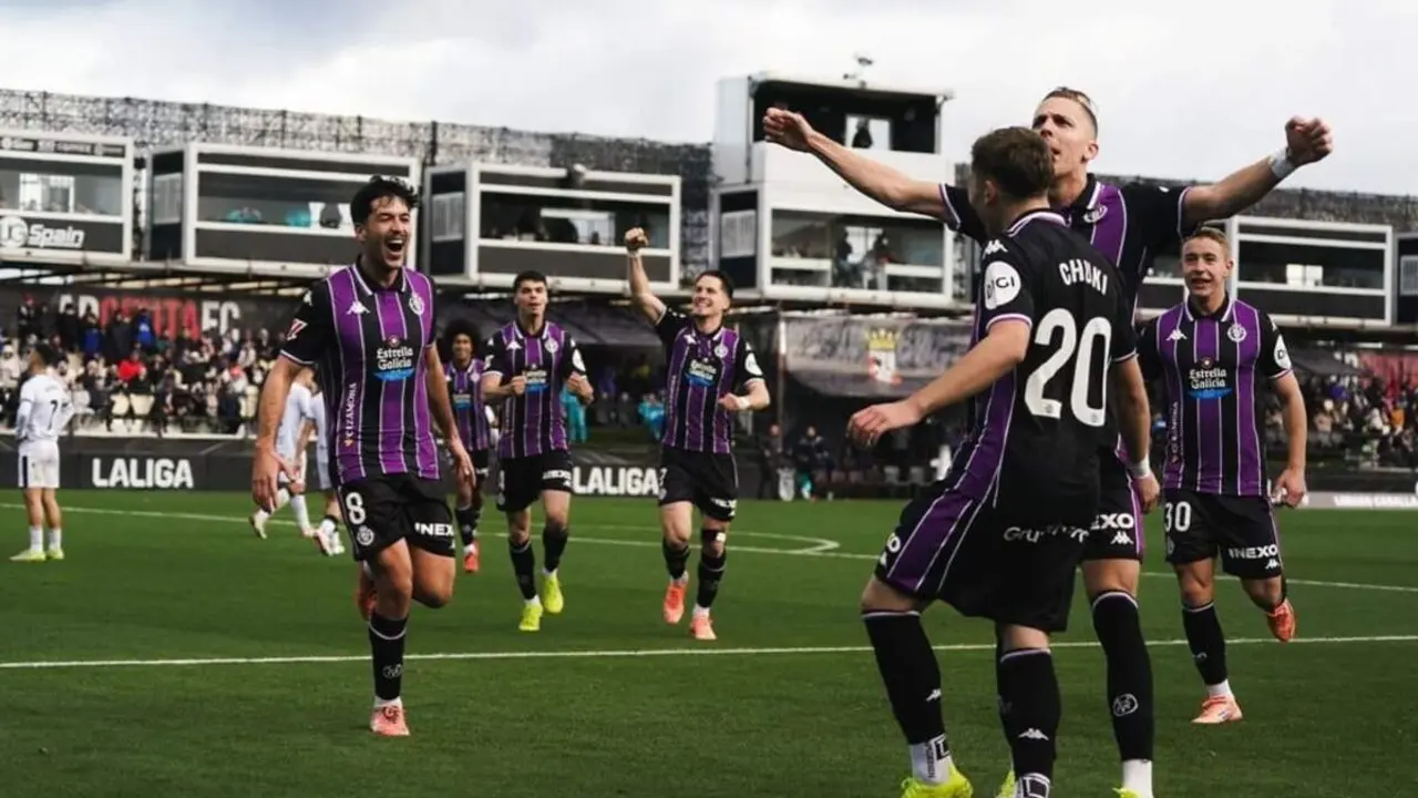Victoria partido Ceuta vs Real Valladolid celebracion jugadores gol LaLiga Hypermotion