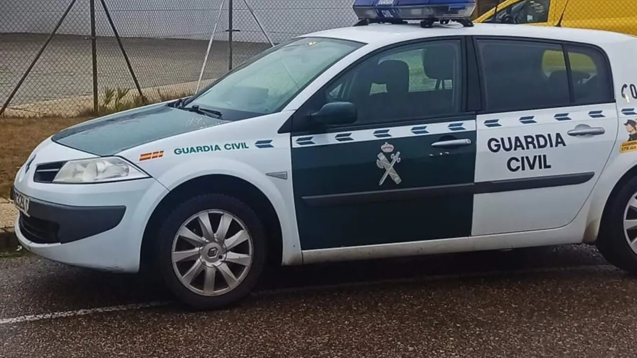 Coche Guardia Civil investigacion persona robos pueblos provincia Valladolid