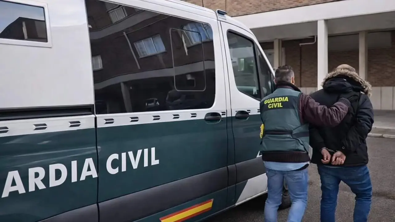 Guardia Civil detenido vecino Cabezon robo cable cobre linea ferroviaria Madrid Irun