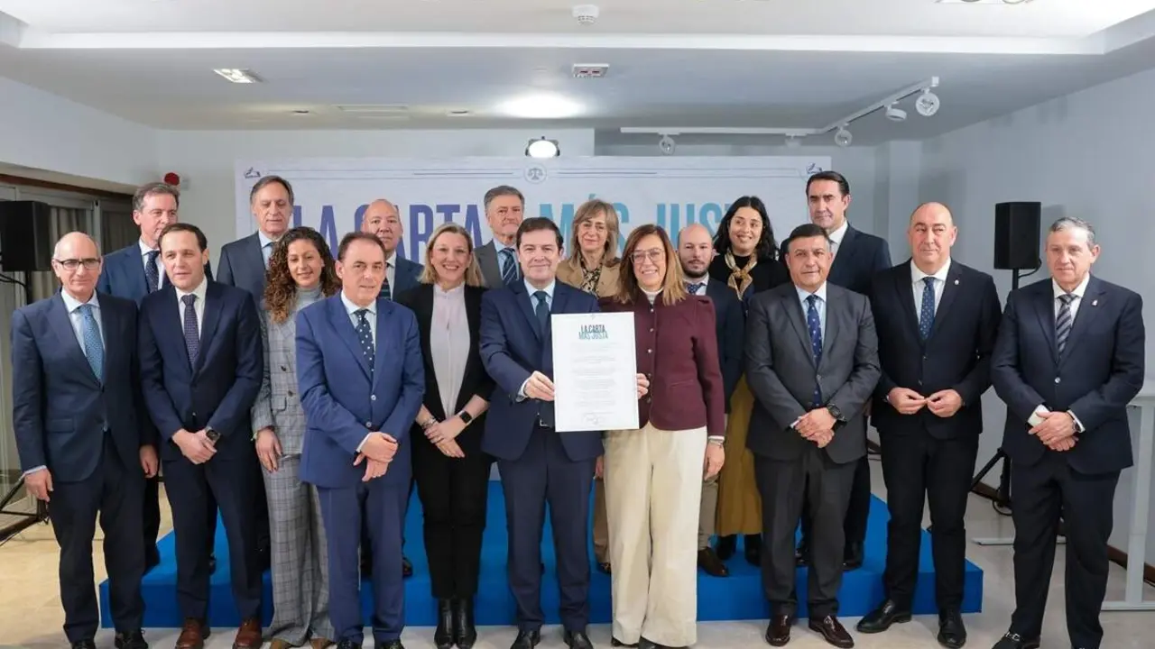 Acto PP Castilla y Leon Alfonso Fernandez Manueco defensa financiacion justa