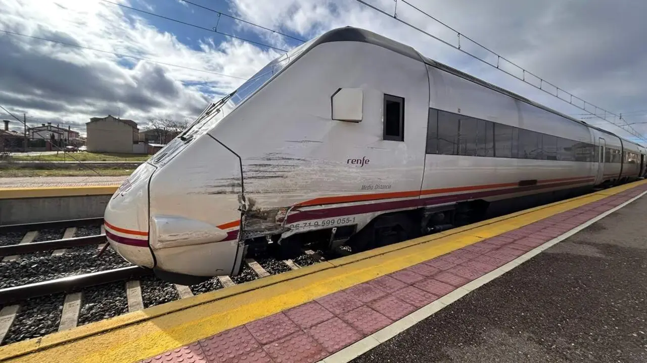Accidente tren y camion paso a nivel Matapozuelos y Valdestillas