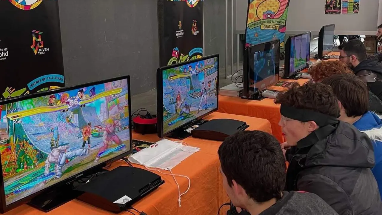 Programa ocio Vallanoche jovenes videojuegos actividades Valladolid
