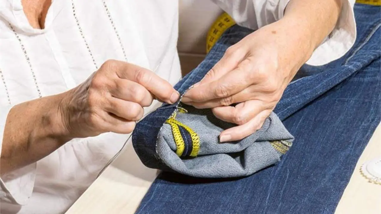 Mujer modista arreglos ropa empleo Valladolid