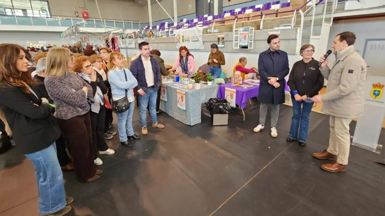 Celebracion XI Encuentro de Encajeras Villa de Zaratan Conrado Iscar presidente Diputacion Valladolid