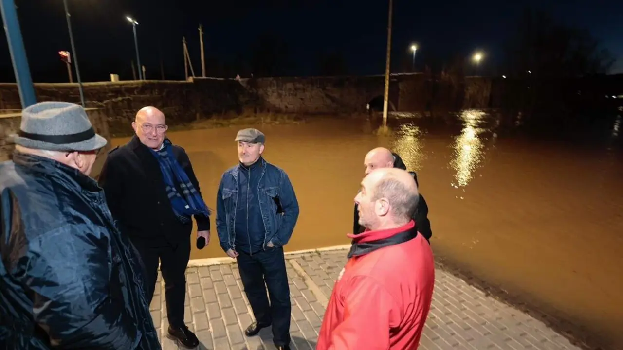 Desalojo viviendas crecida rio vecinos afectados Puente Duero Ayuntamiento Valladolid