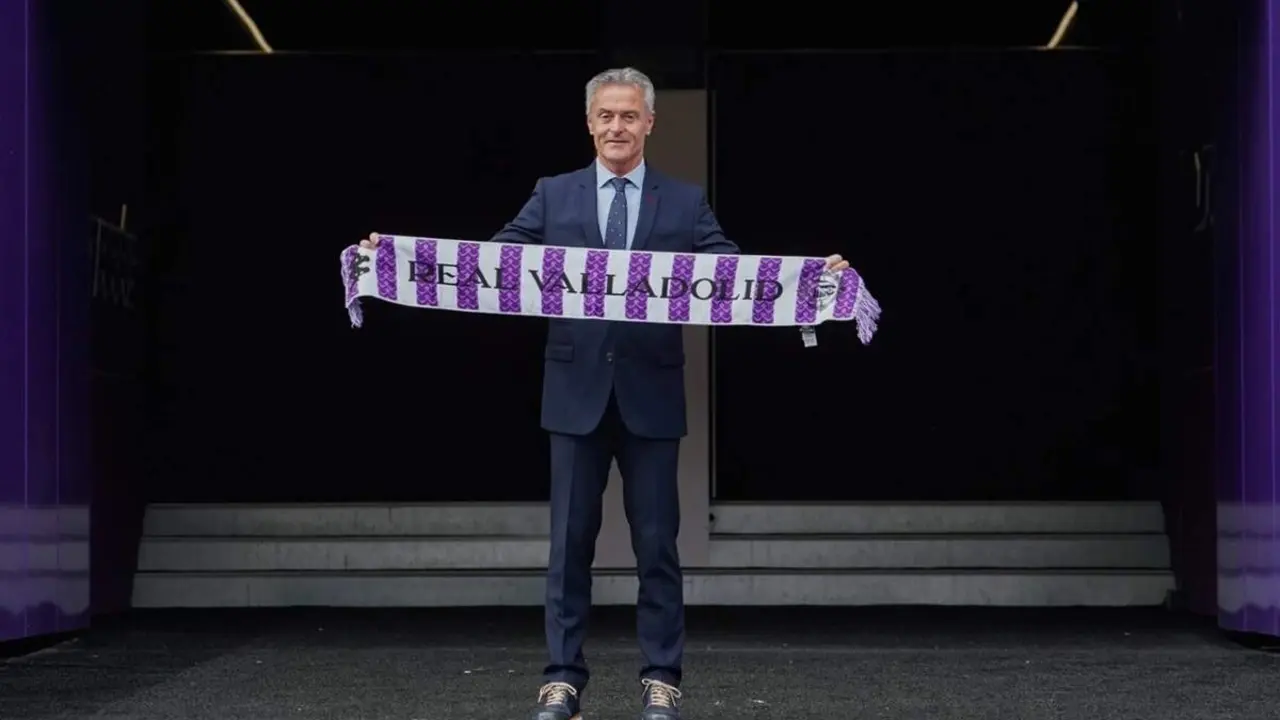 Presentacion Fran Escriba nuevo entrenador Real Valladolid Jose Zorrilla