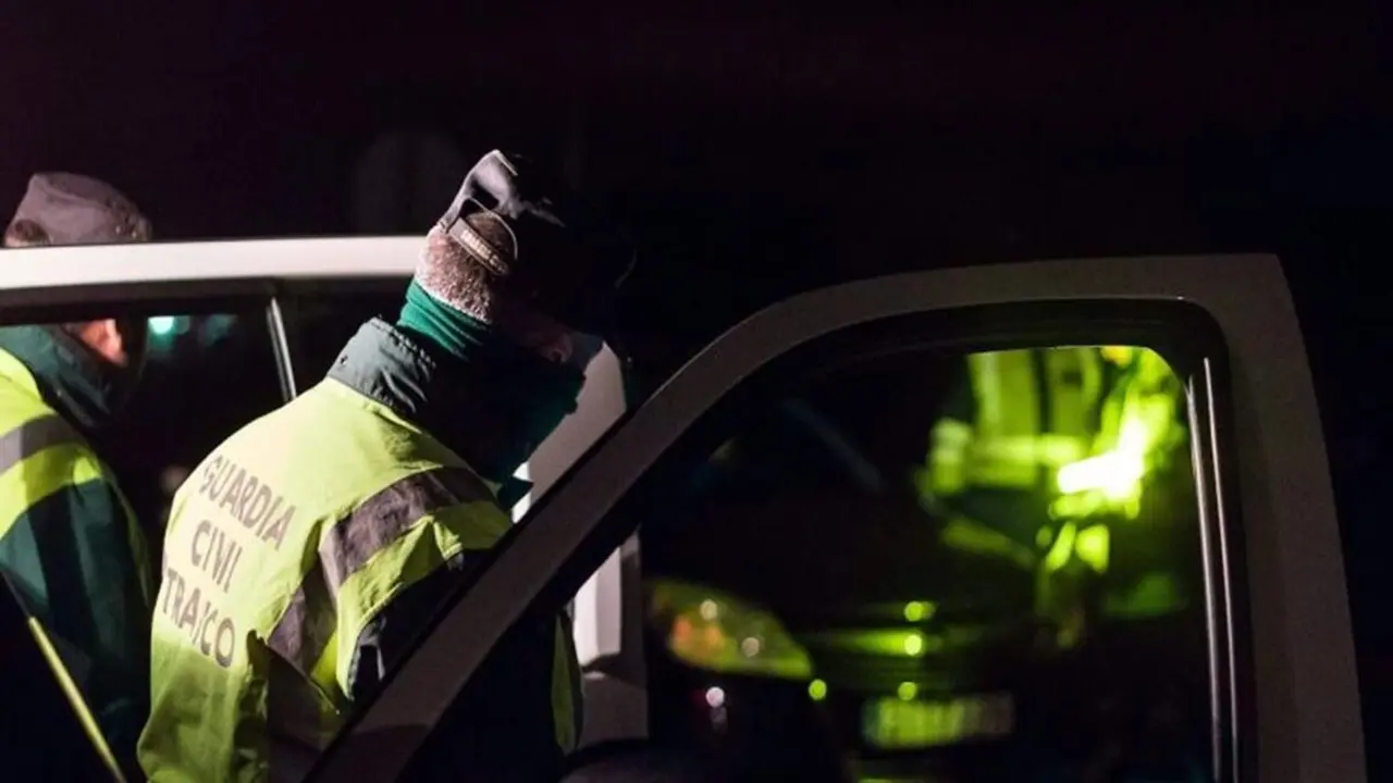 Agentes de la Guardia Civil de Trafico atropello provincia de Valladolid