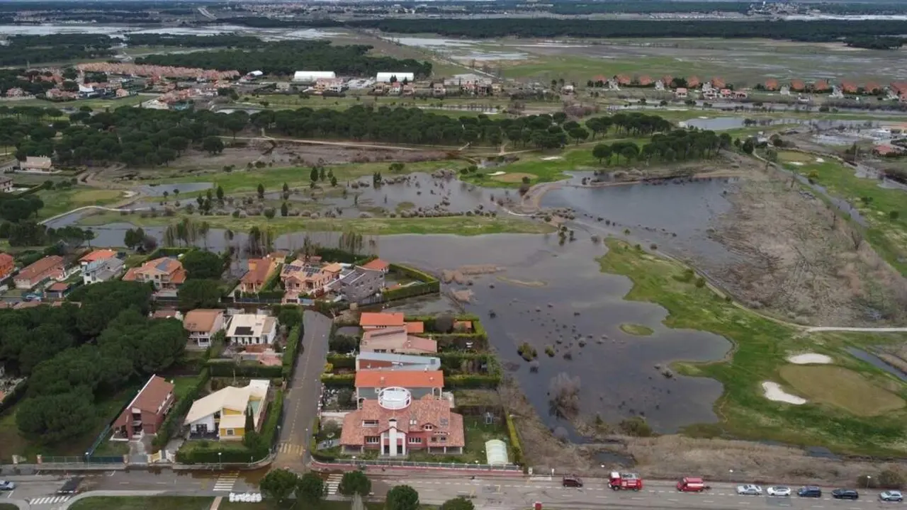 Inundaciones desbordamientos rios y arroyos Aldeamayor de San Martin vista aerea