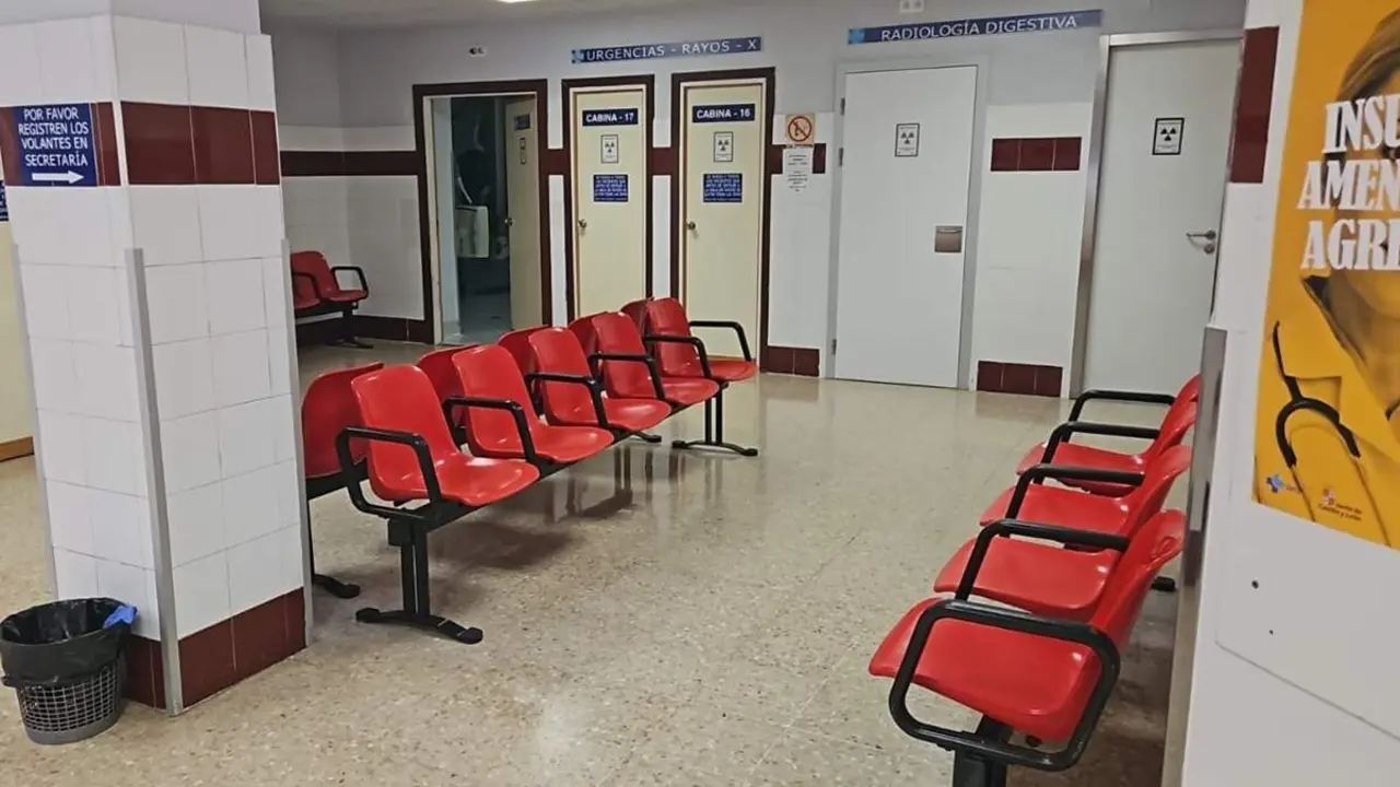 Hospital sala de espera radiologia huelga medicos y sanitarios Valladolid