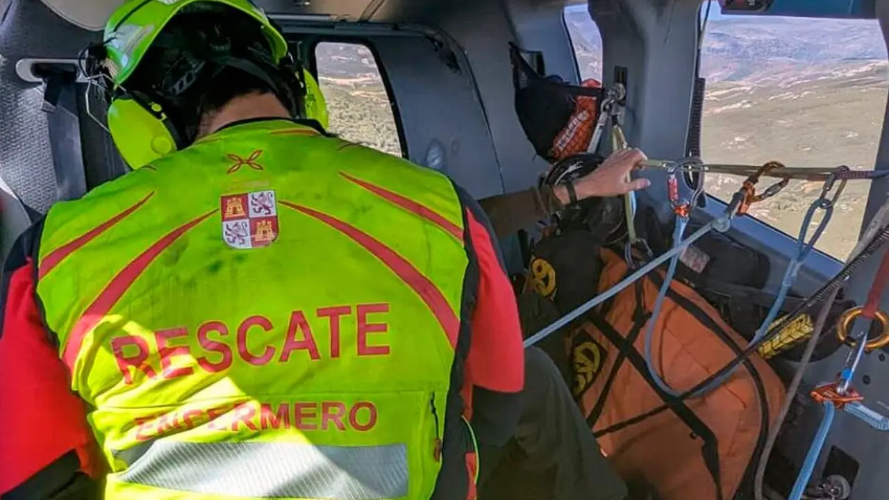 Rescate helicoptero enfermero Emergencias Castilla y Leon provincia Valladolid