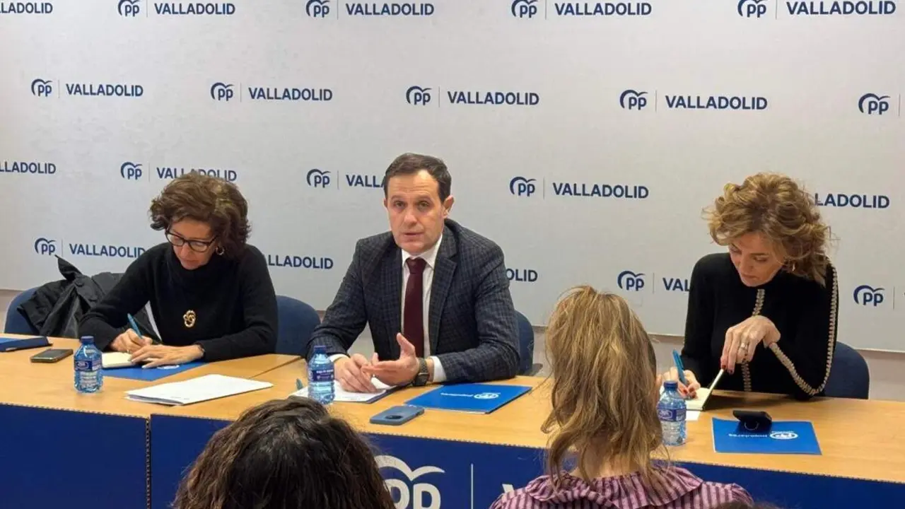 Conrado Iscar Mercedes Cantalapiedra y Maria Pardo candidatura PP Valladolid elecciones 15-M