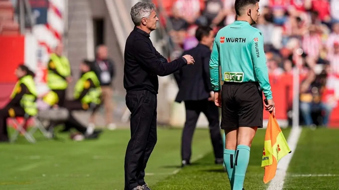 Fran Escriba debut entrenador Real Valladolid empate Sporting