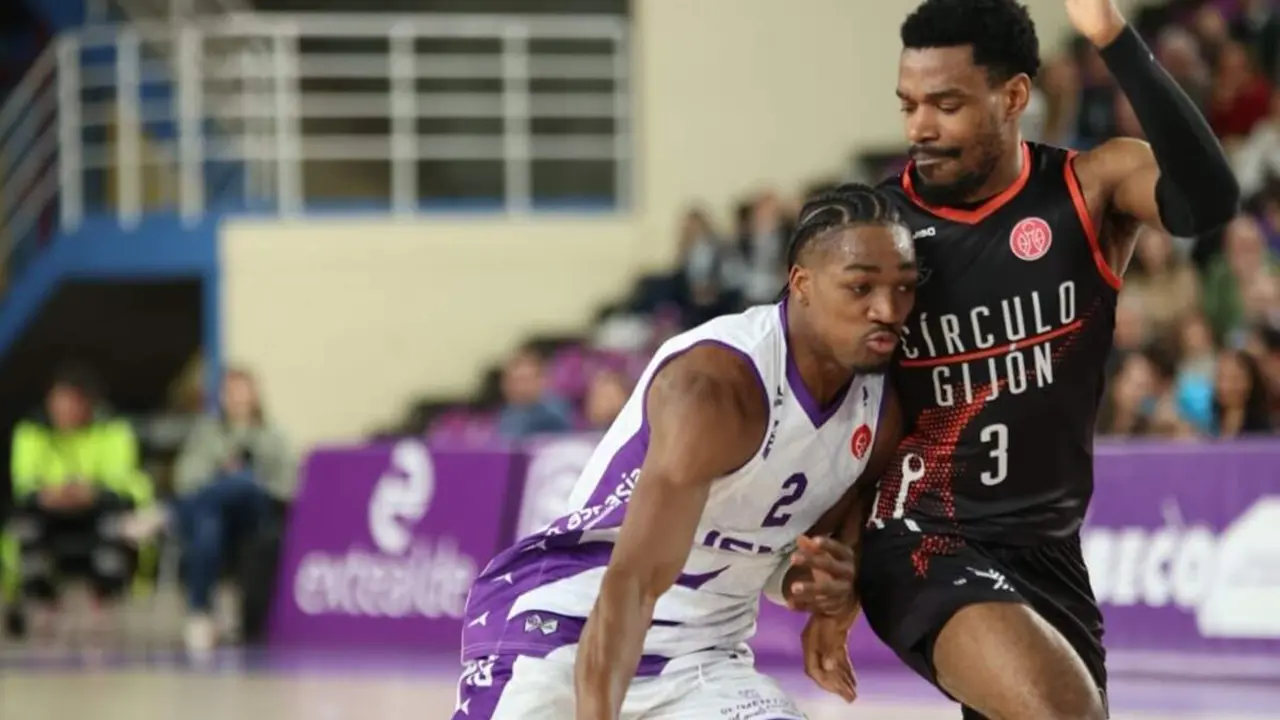 Victoria Baloncesto Valladolid vs Gijon Jornada 19 Segunda FEB Jacob Hanna jugador