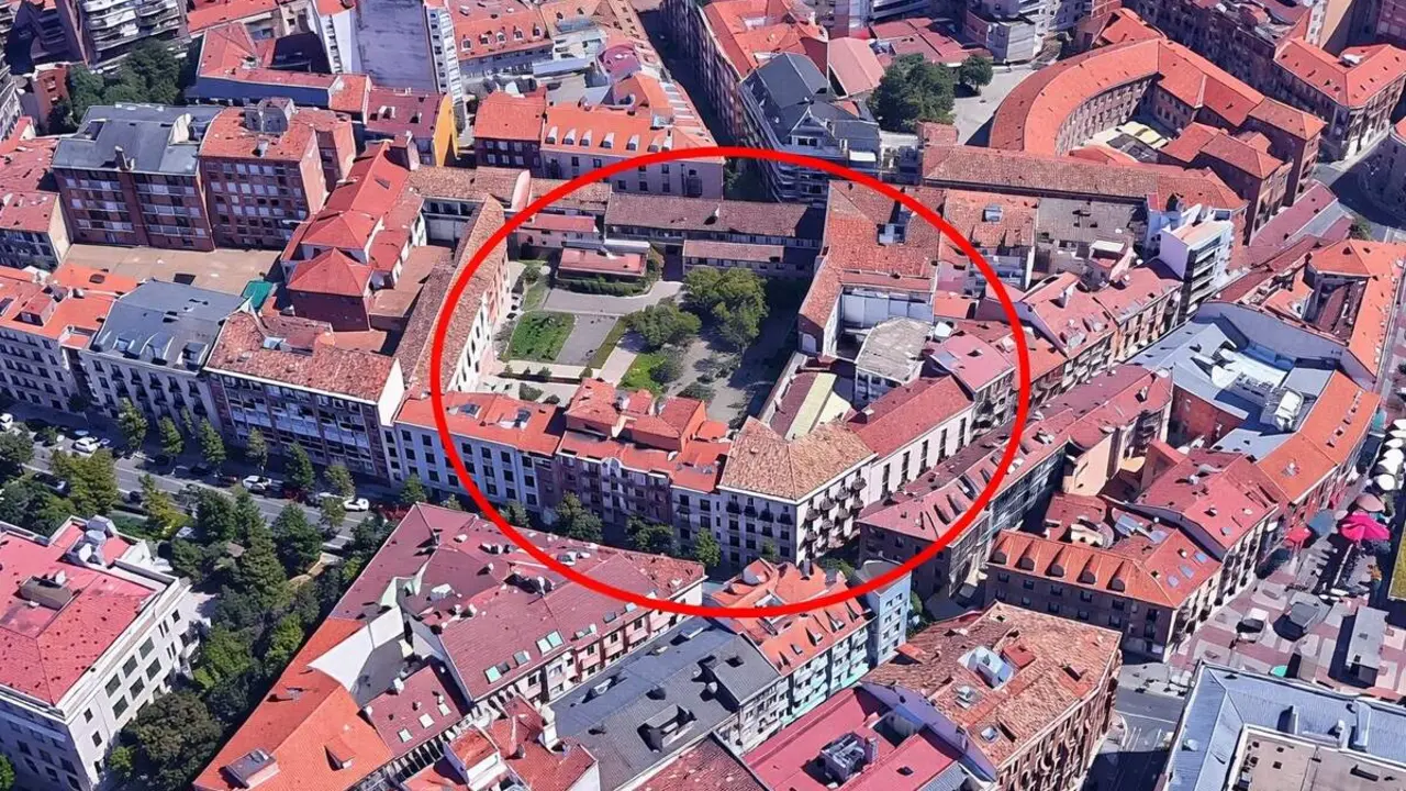 Edificio antiguo de oficinas Duque de la Victoria apartamentos turisticos centro ciudad