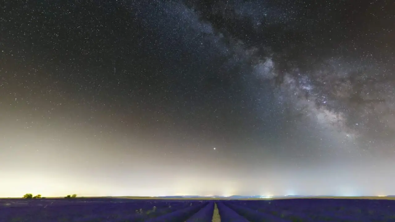 Astroturismo estrellas campos de lavanda Tiedra provincia de Valladolid