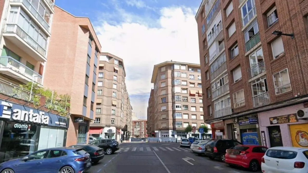 Cruce calles Acibelas y San Luis zona La Circular Valladolid
