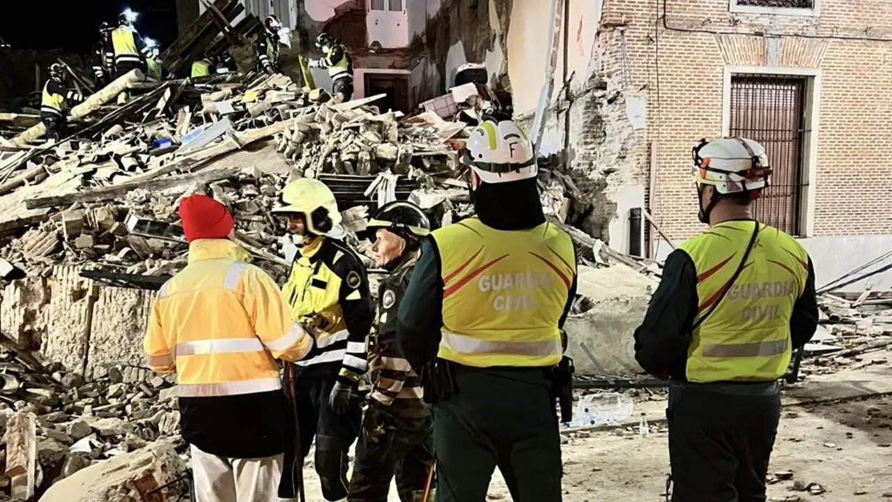 Operativo servicios de emergencias derrumbe casa dos plantas tragedia Siete Iglesias de Trabancos