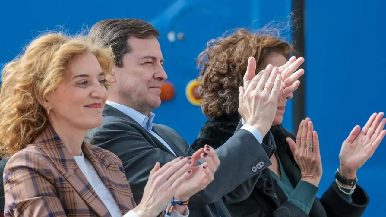 Alfonso Fernandez Manueco y Maria Pardo acto PP Valladolid campana electoral 15-M