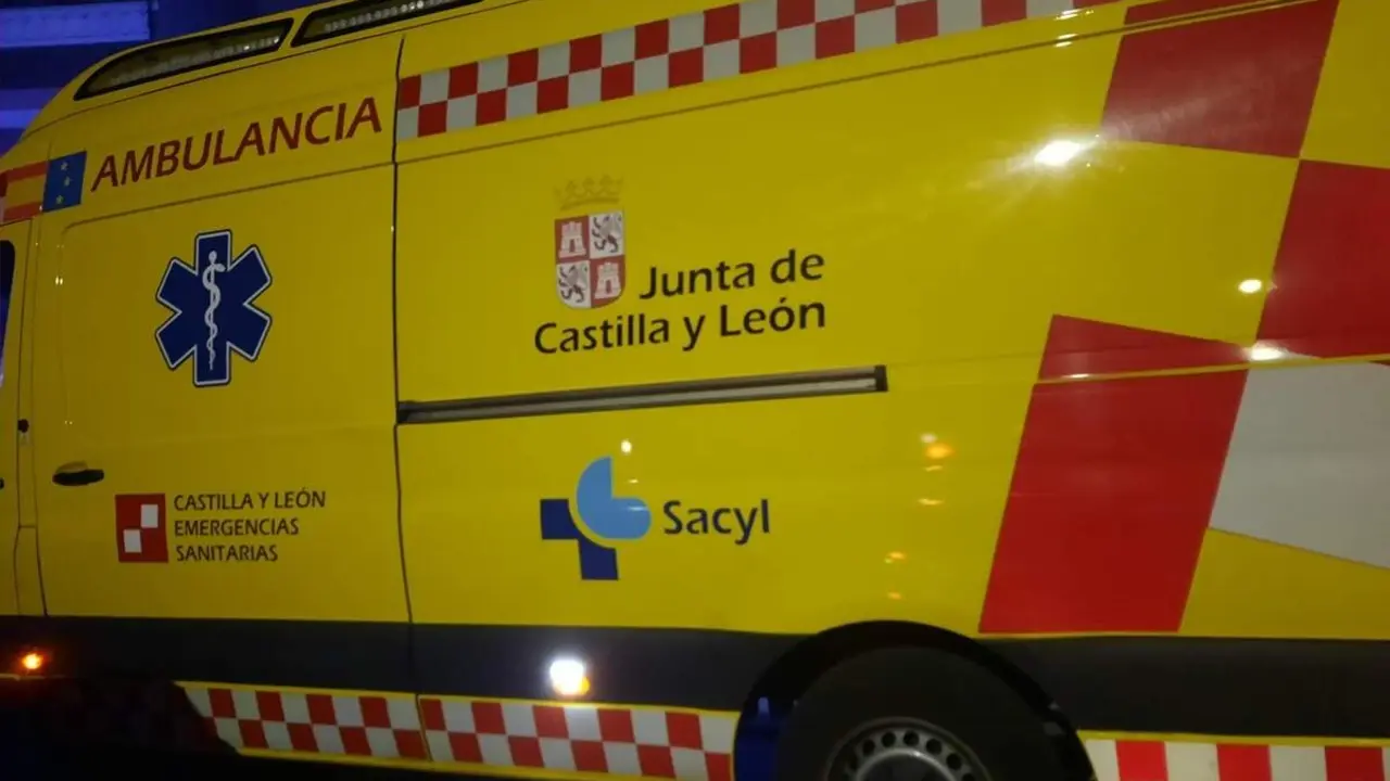 Ambulancia Servicio de Emergencias Sanitarias Sacyl noche accidentes