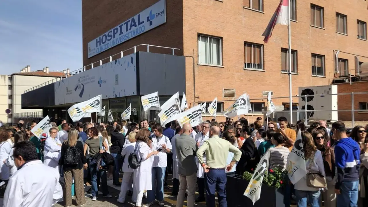 Huelga de medicos Sanidad Hospital Clinico Valladolid