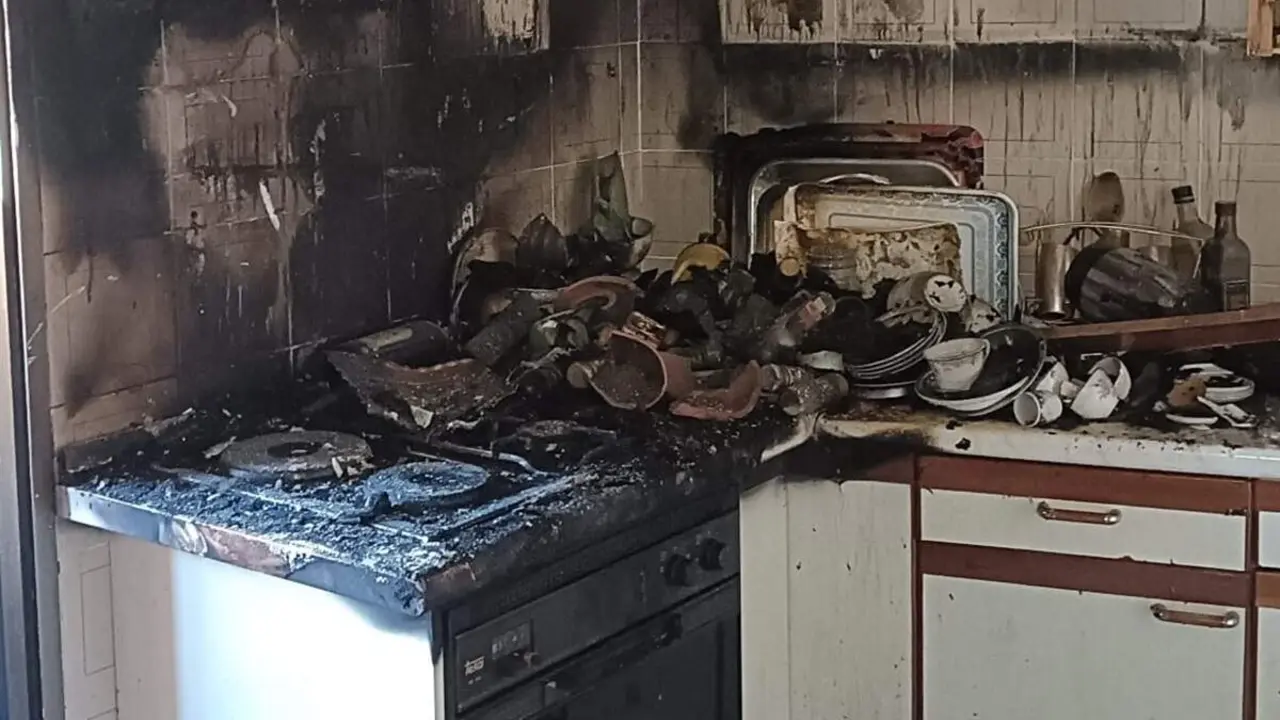 Incendio cocina vivienda calle Huelgas barrio San Juan afectado hombre 83 anos Valladolid