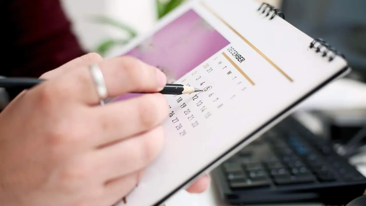 Calendario dias laborales y festivos 2027 oficina trabajadores