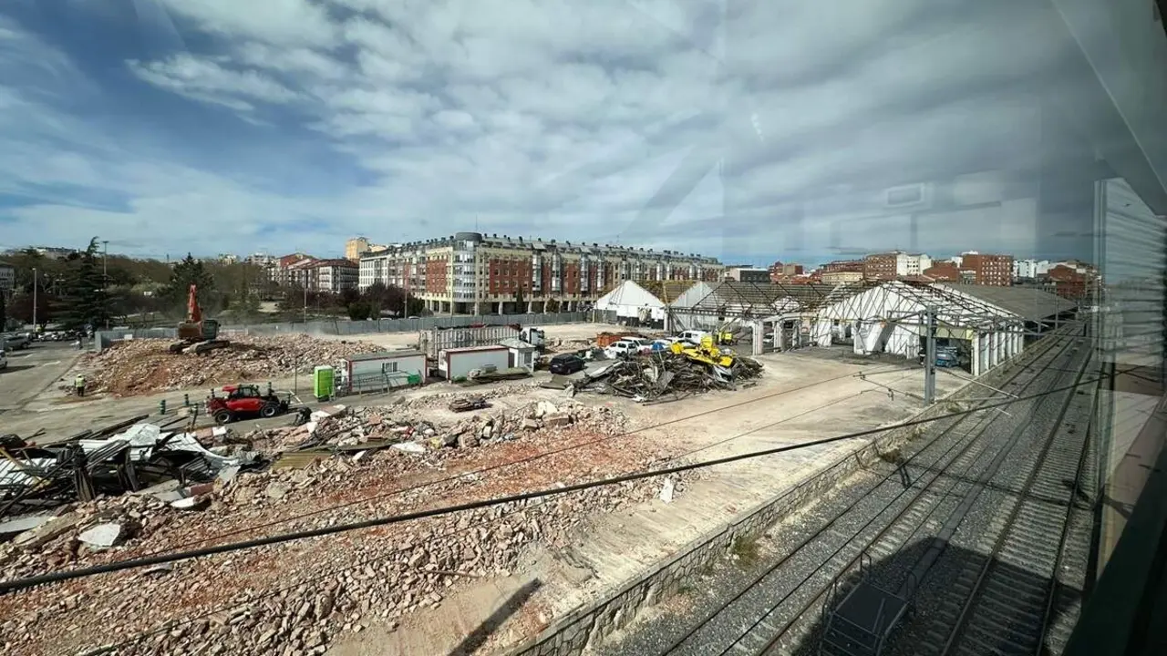 Obras construccion futura estacion de trenes Valladolid trabajos derribo