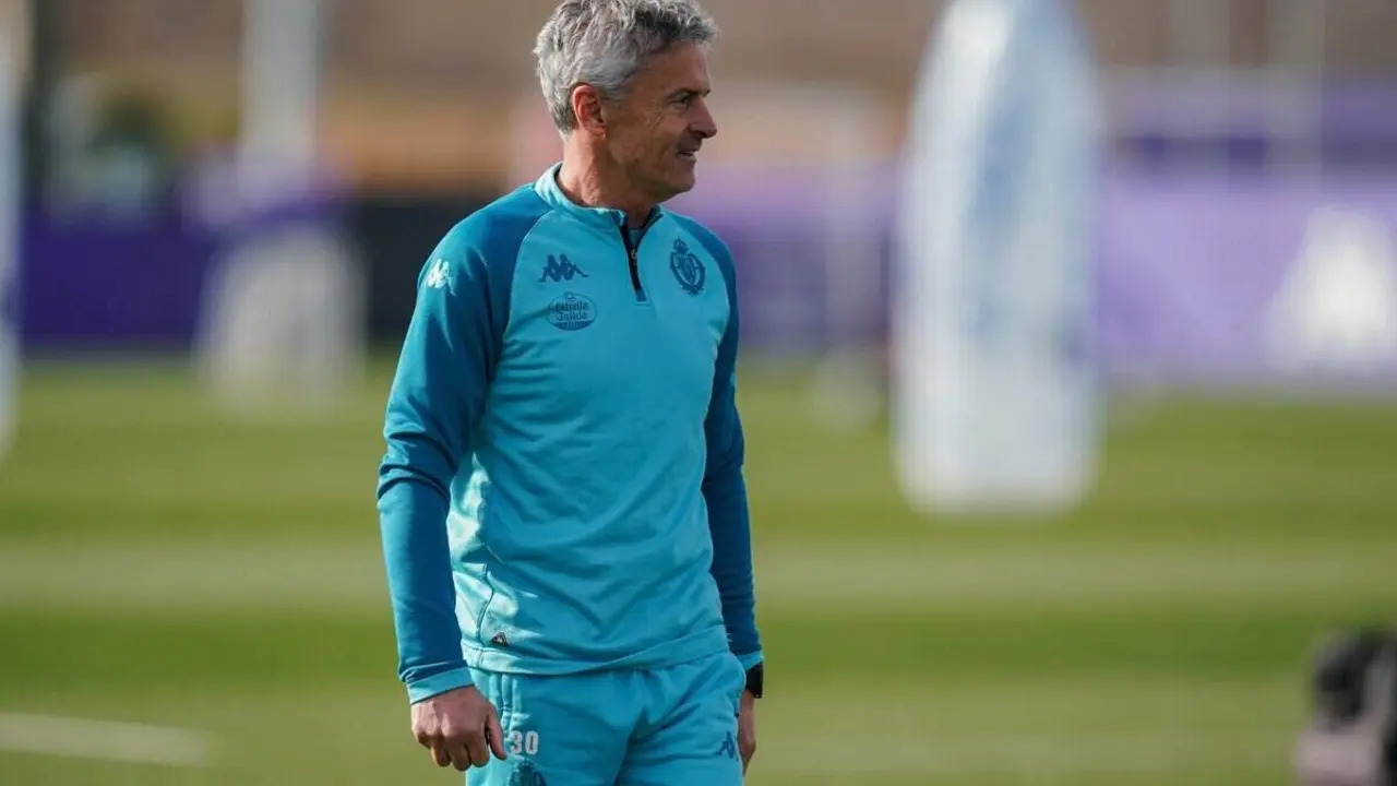 Entrenador Real Valladolid Fran Escriba partido Liga sesion Los Anexos