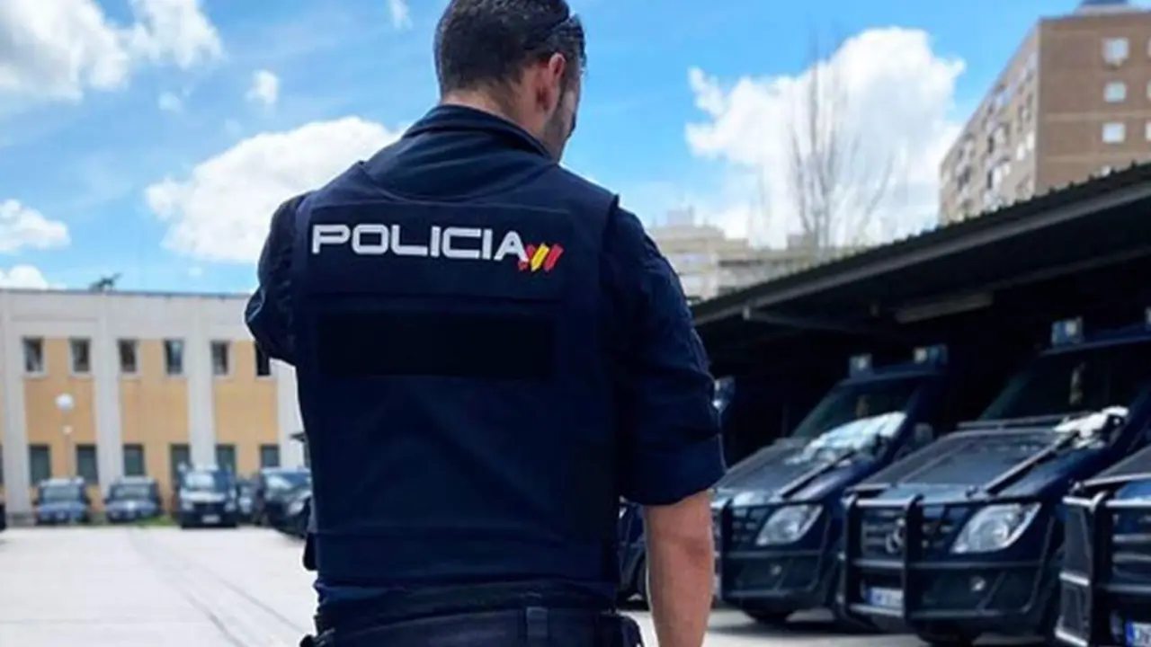 Agente Policia Nacional de Valladolid furgon comisaria sucesos detenciones estafas