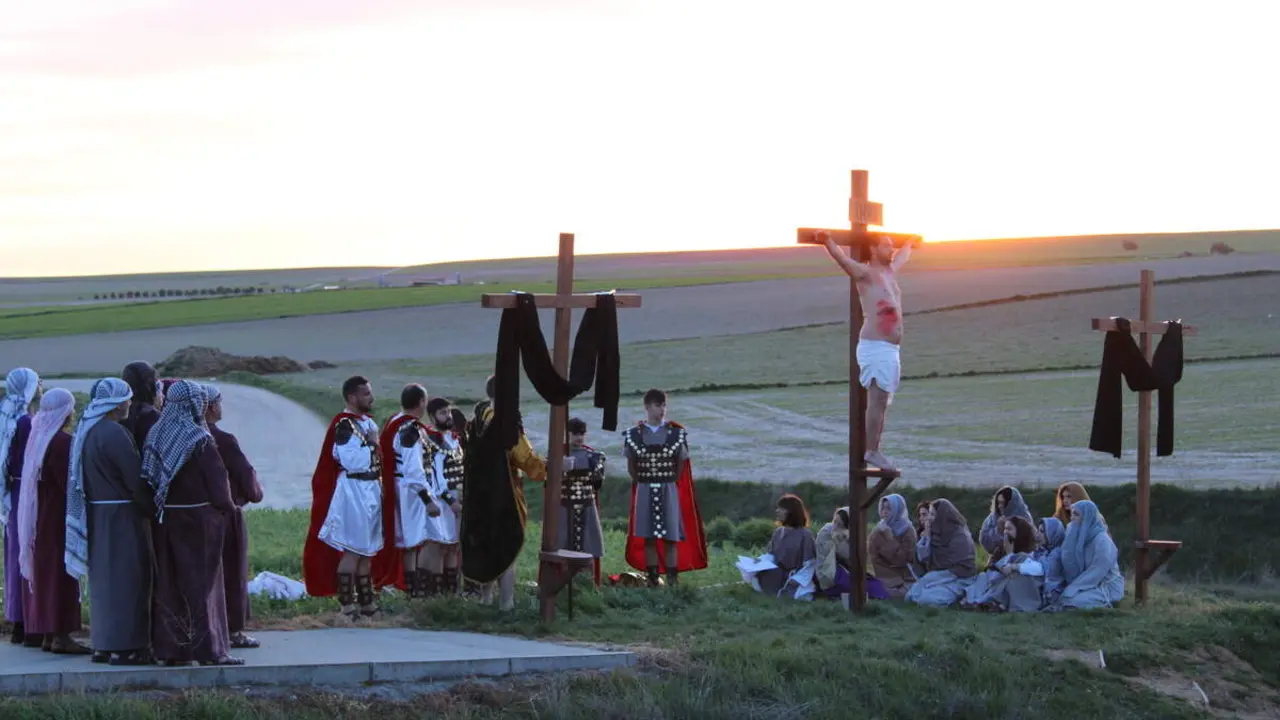 Representacion Viacrucis Juvenil Semana Santa Fresno el Viejo 2026 (15)