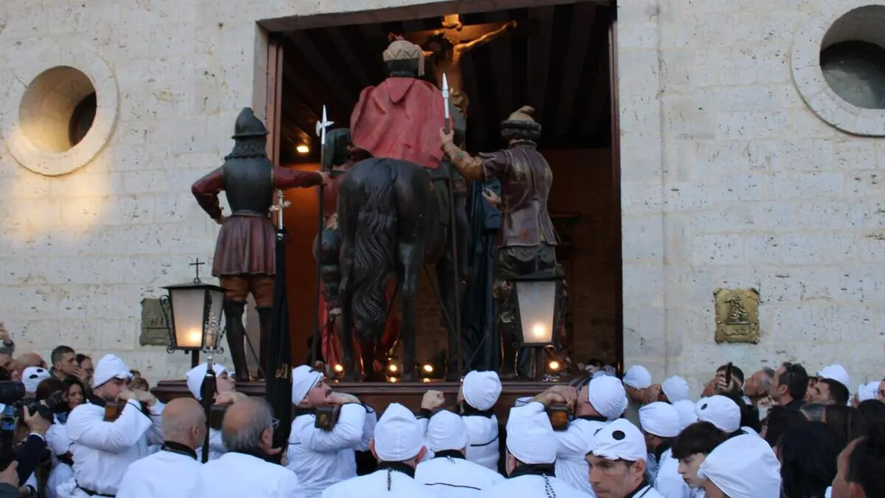Salida de los Pasos Grandes y procesion del Viernes Santo Semana Santa Medina de Rioseco 2026 (1)