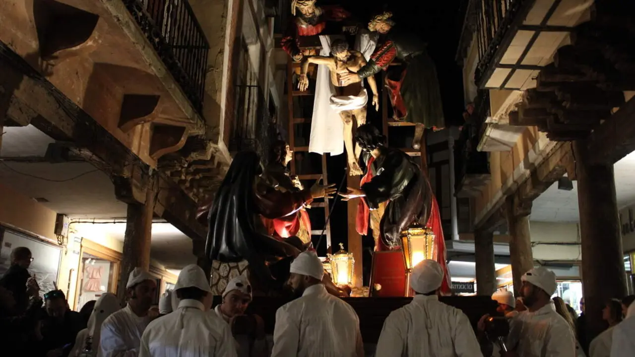 Salida de los Pasos Grandes y procesion del Viernes Santo Semana Santa Medina de Rioseco 2026 (18)