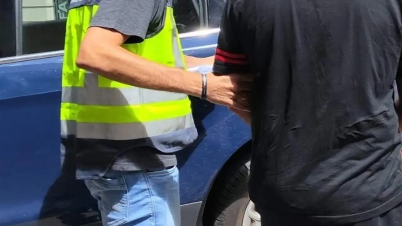 Detencion hombre sucesos Valladolid agente de la Policia Nacional