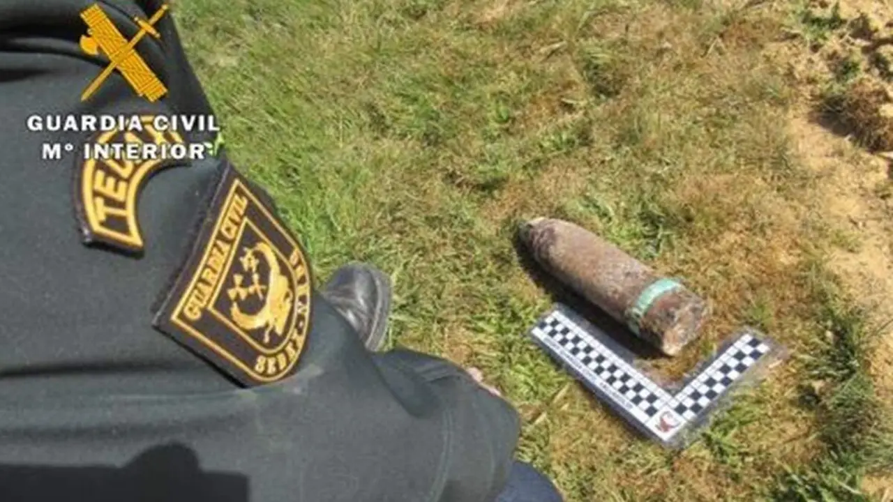 Proyectil guerra Villalon de Campos Guardia Civil bodega