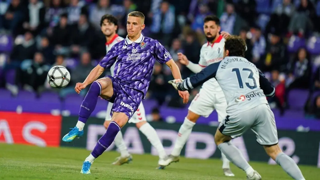 Empate Real Valladolid vs Eibar partido Jornada Retro jugador Stipe Biuk