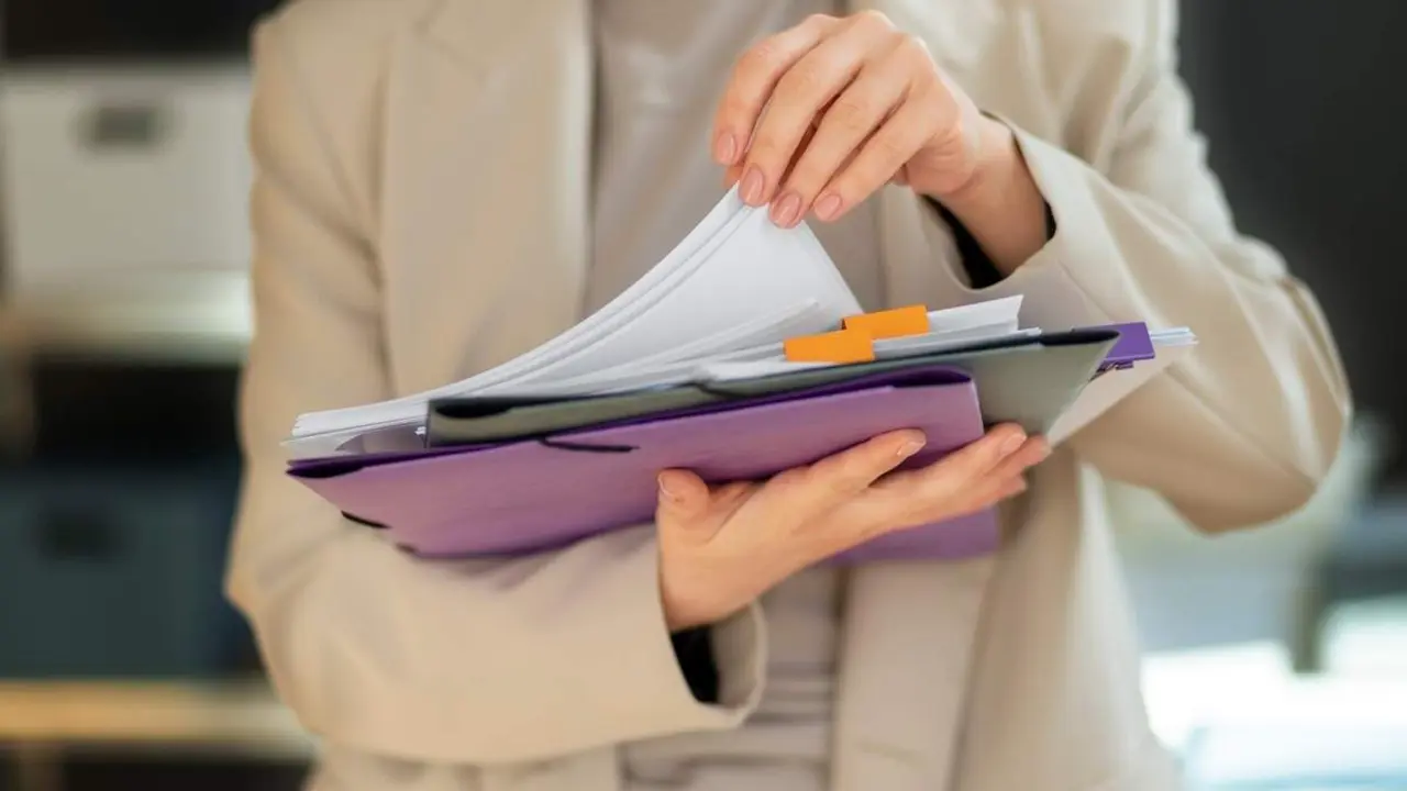 Administrativo puesto de trabajo Administracion publica Castilla y Leon