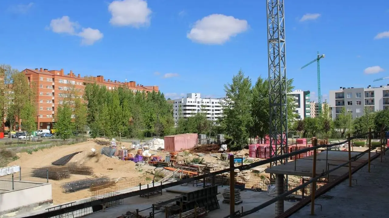 Presentacion Plan Municipal Vivienda y Suelo y visita obras construccion calle Eneldo Valladolid (3)