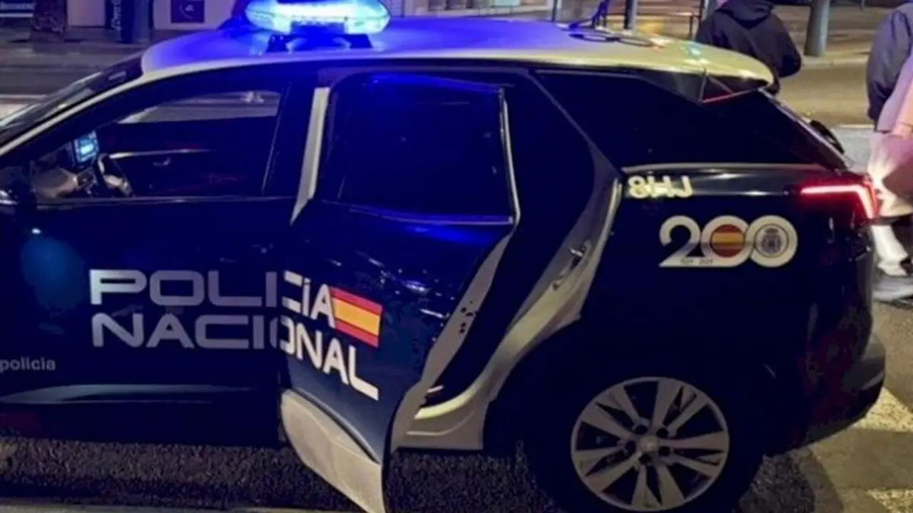 Coche Policia Nacional delitos sucesos intervencion noche Valladolid