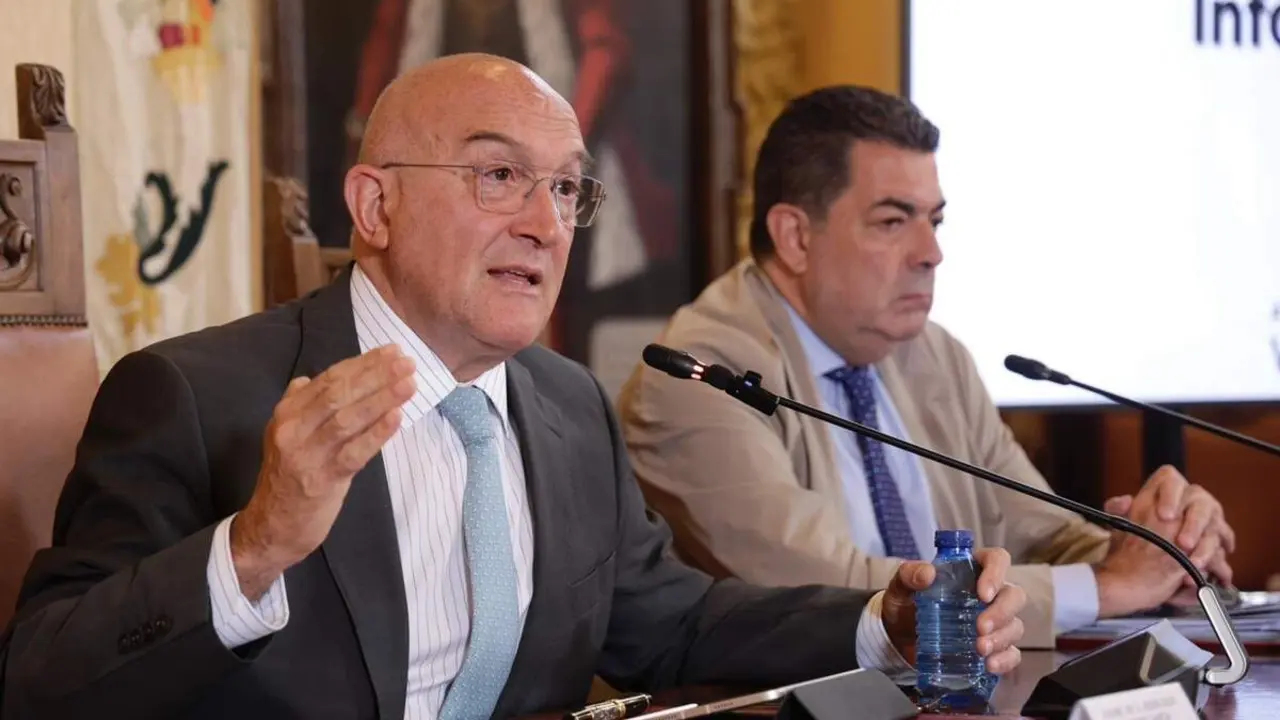 Revision Ordenanza Zona Bajas Emisiones rueda prensa Jesus Julio Carnero Ayuntamiento Valladolid