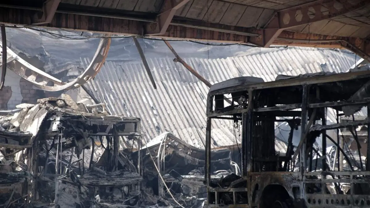 Incendio cocheras autobuses urbanos Burgos apoyo transporte Valladolid