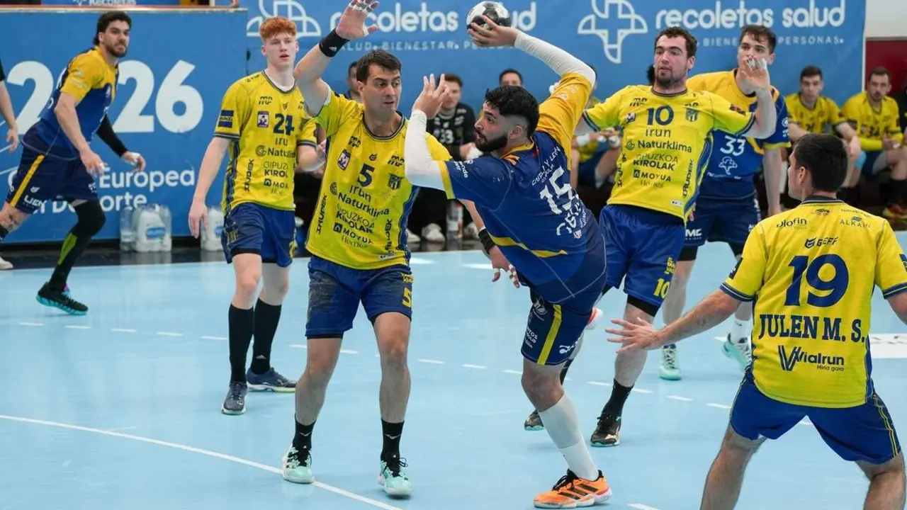 Cronica derrota Atletico Valladolid vs Bidasoa Irun Gedo jugador Huerta del Rey