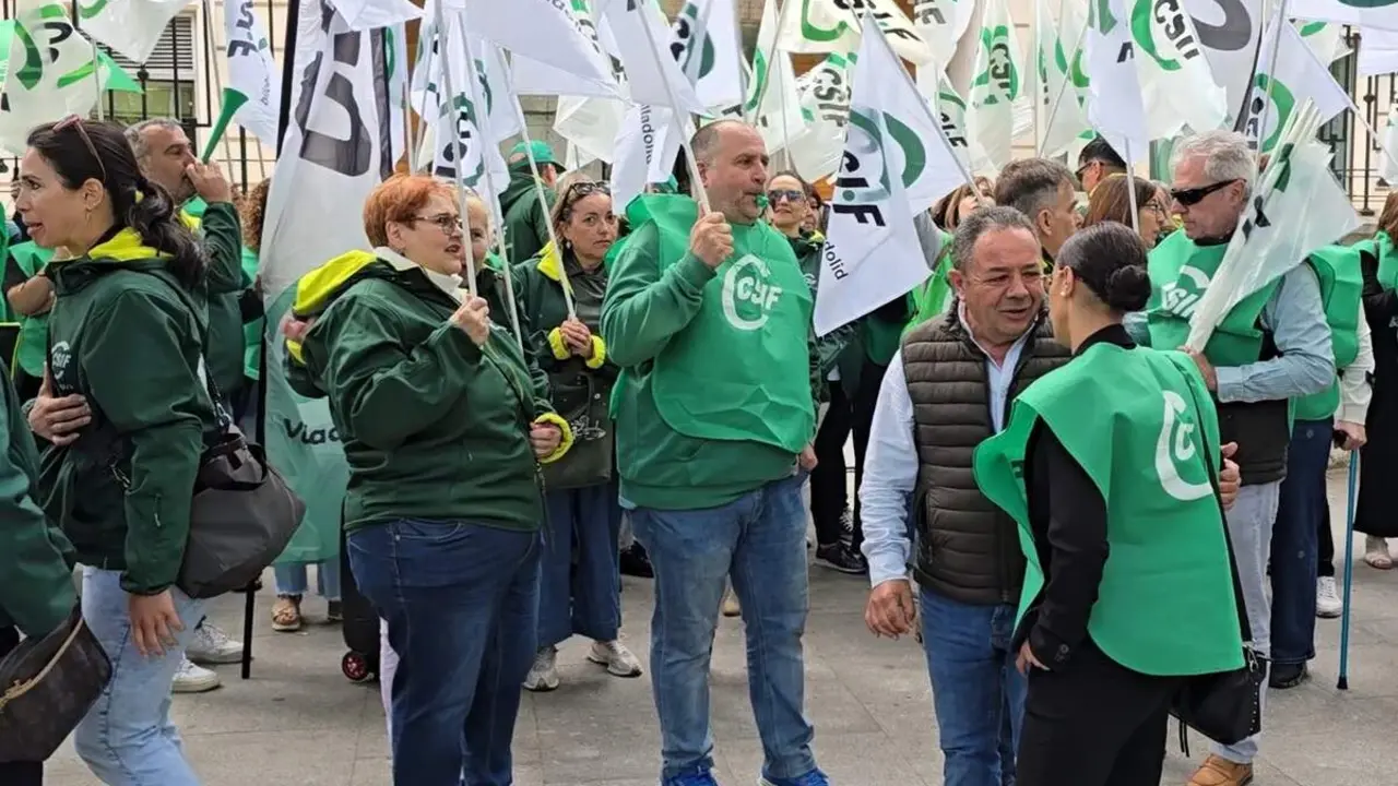 Concentracion CSIF Castilla y Leon Consejeria de Sanidad cumplimiento pago sabados y solapes