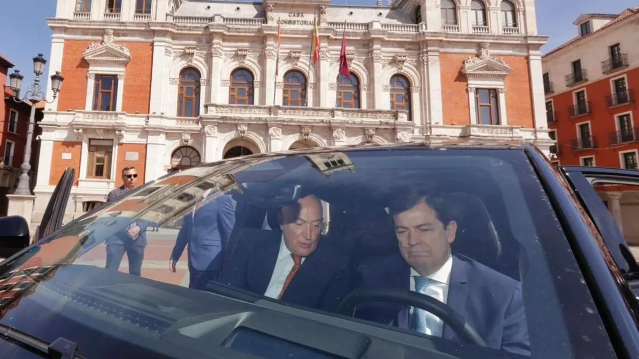 Proyecto Movilidad Sostenible Valladolid Alfonso Fernandez Manueco y Jesus Julio Carnero