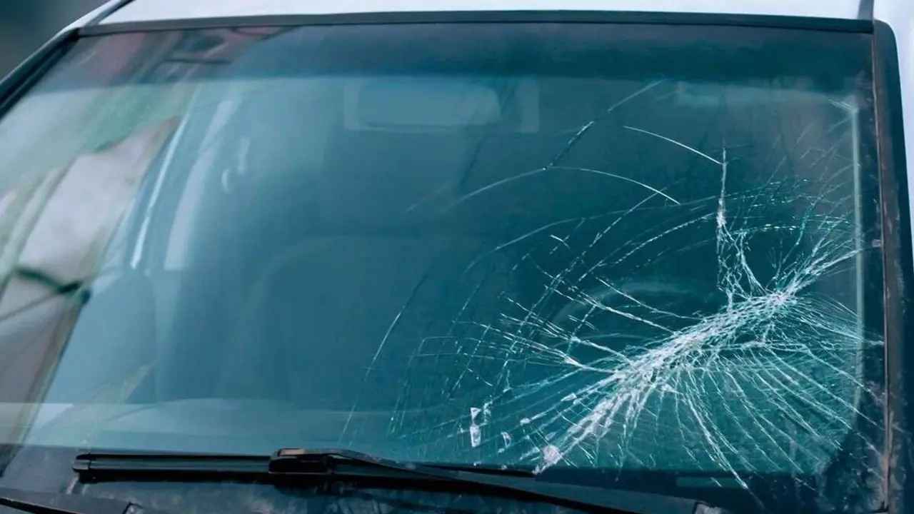 Luna rota coche estacionado acto vandalico sucesos Valladolid