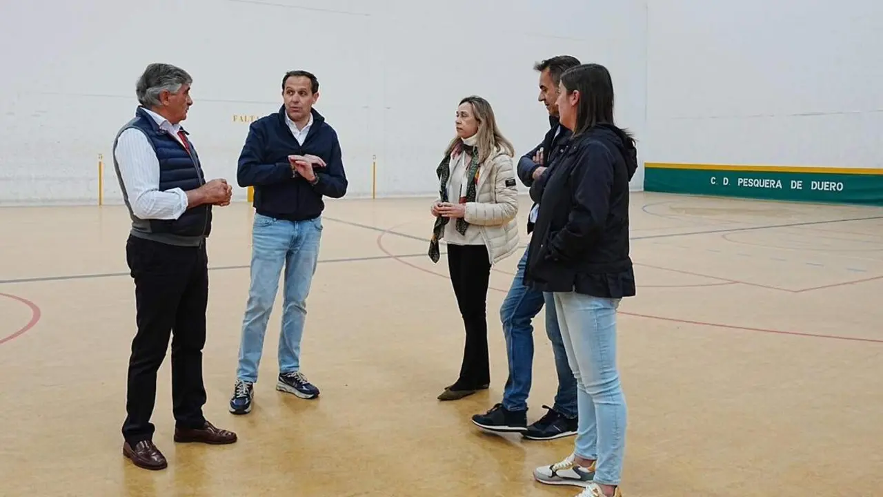 Mejoras instalaciones deportivas Pesquera de Duero Planes provinciales visita Conrado Iscar