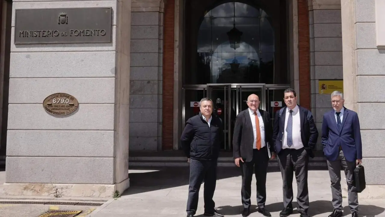 Reunion Ayuntamiento y Ministerio Transportes solucion definitiva paso San Agustin Valladolid