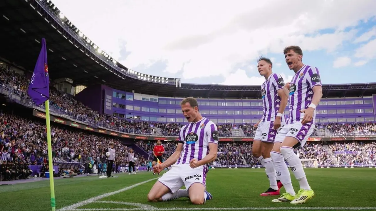 Victoria Real Valladolid vs Zaragoza celebracion gol Latasa Jose Zorrilla